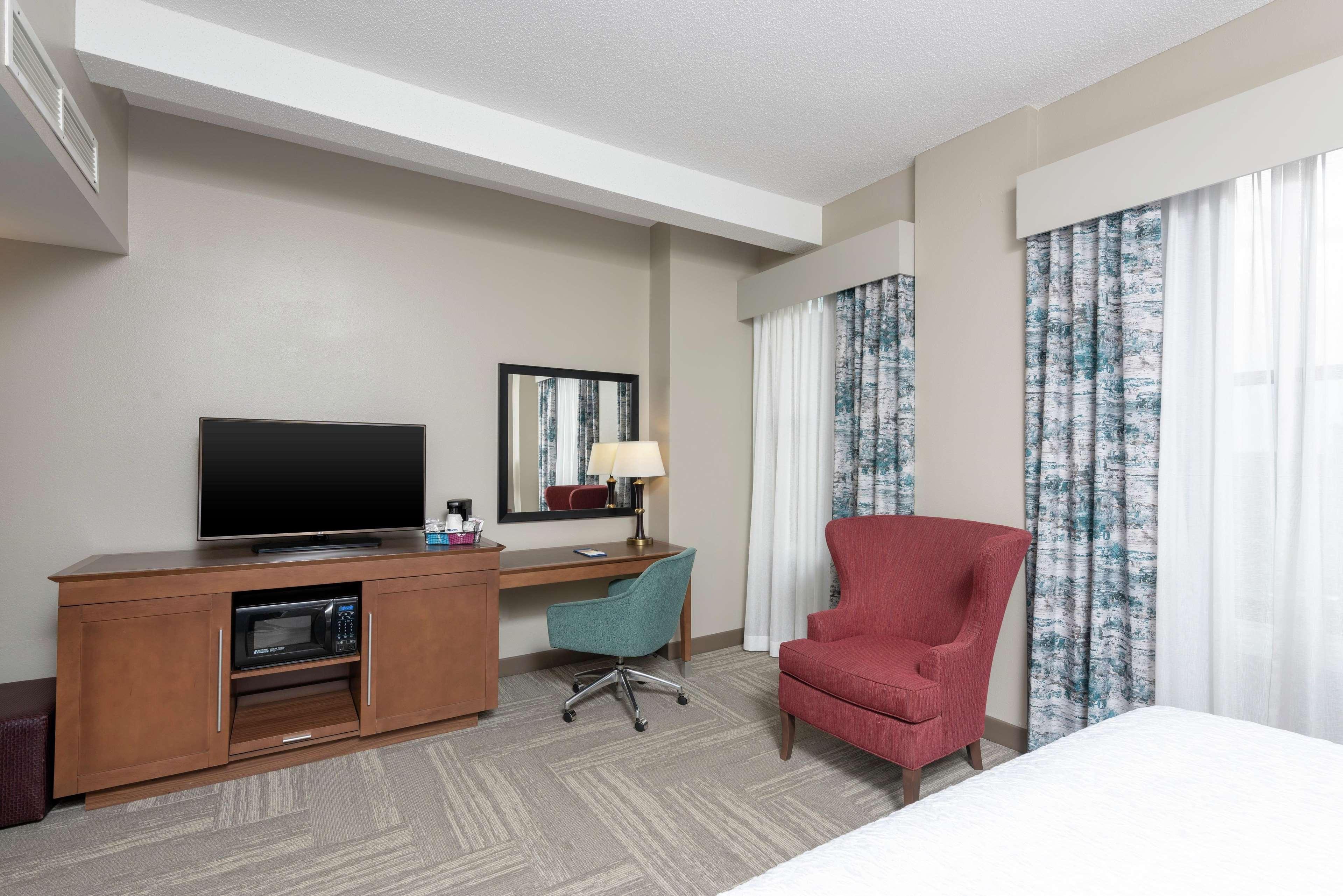 Hampton Inn Indianapolis Downtown Across From Circle Centre מראה חיצוני תמונה