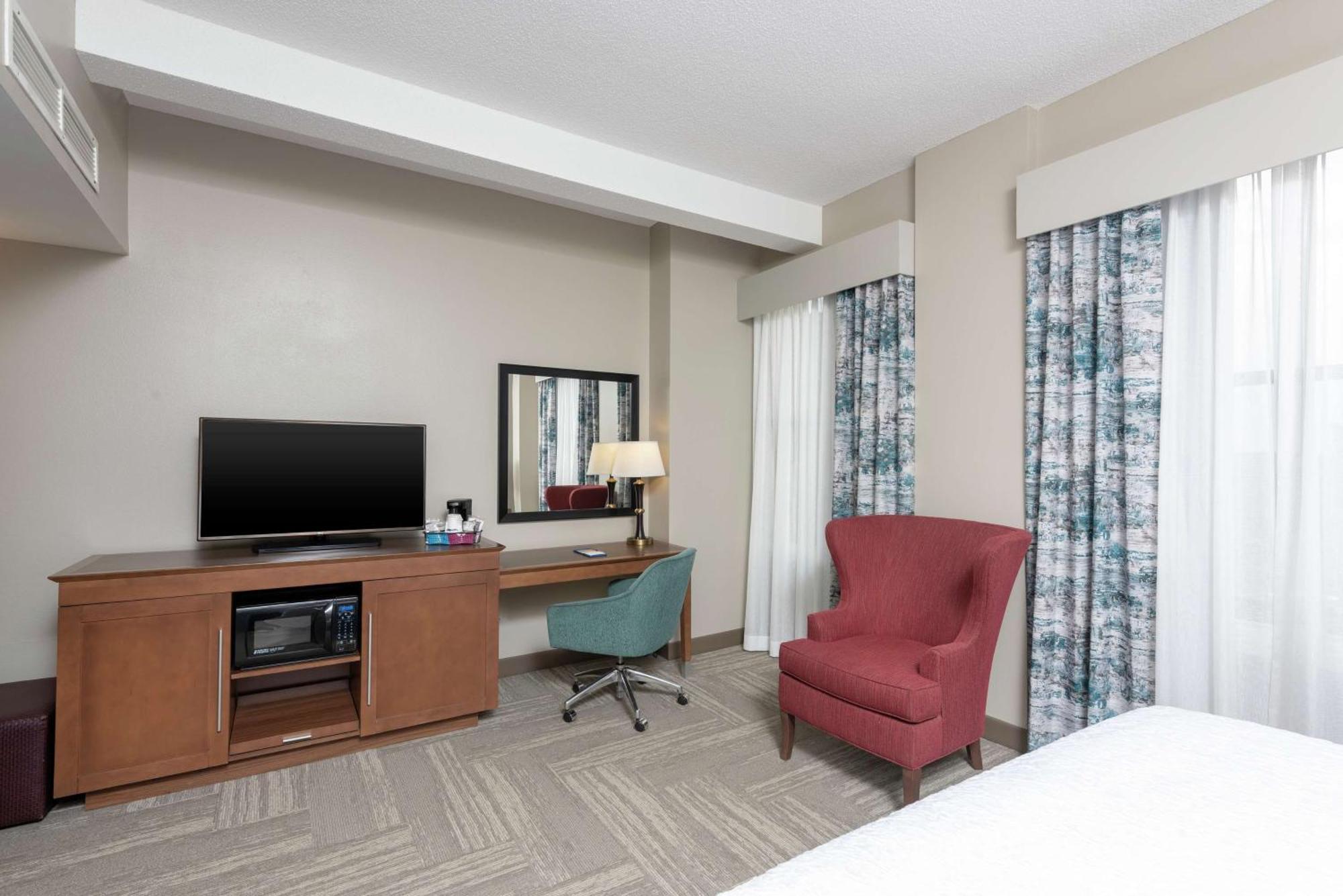 Hampton Inn Indianapolis Downtown Across From Circle Centre מראה חיצוני תמונה