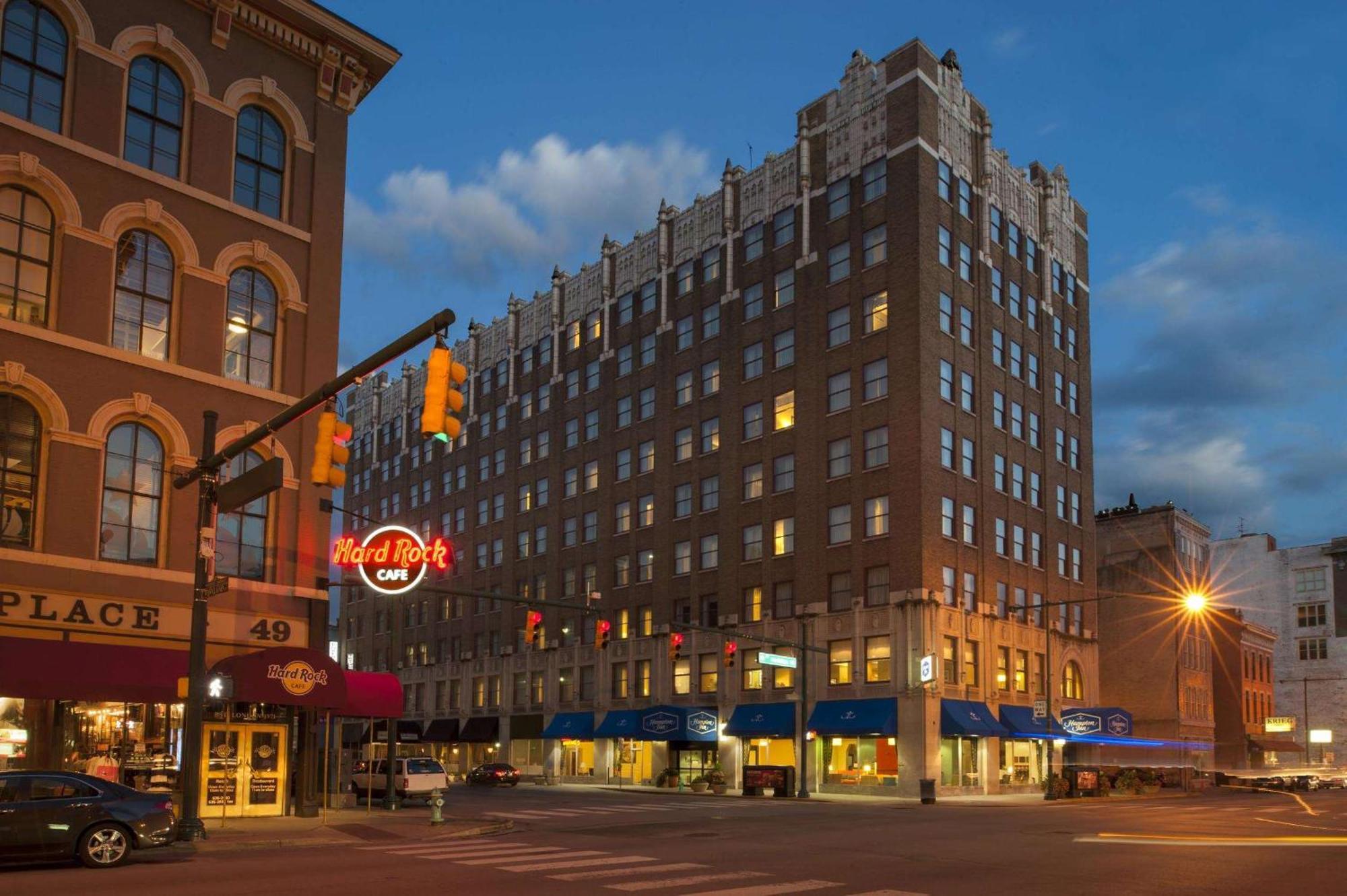 Hampton Inn Indianapolis Downtown Across From Circle Centre מראה חיצוני תמונה